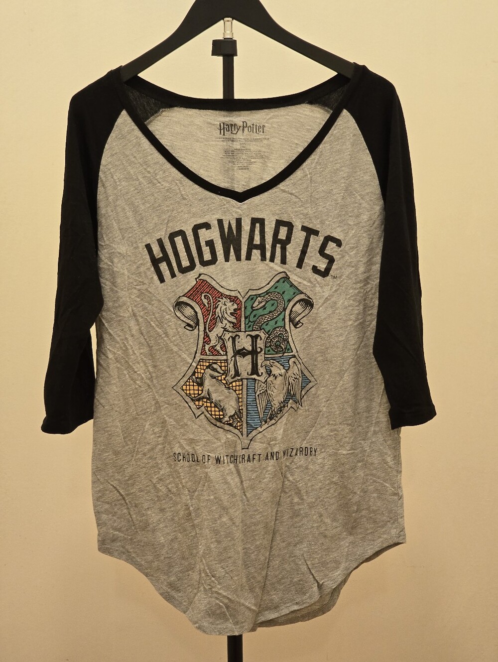Harry Potter Raglan Tshirt - Crest of All four Hogwart's Houses - Gray
